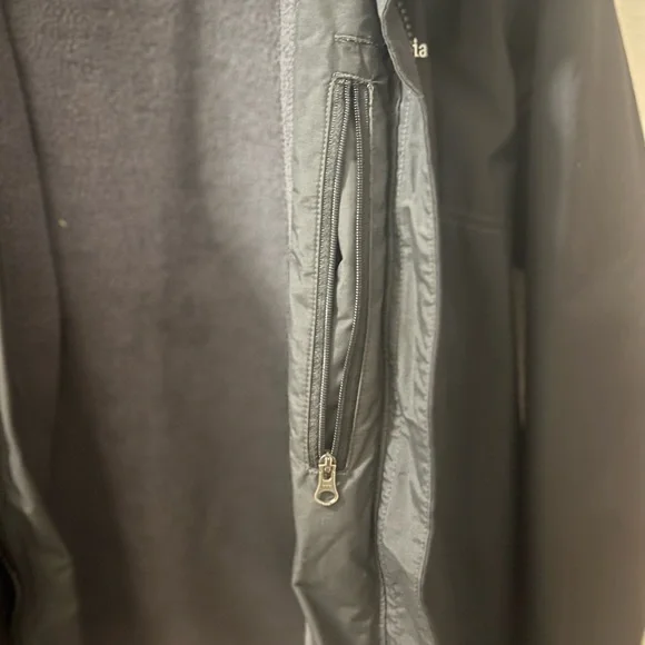 Columbia Women’s Black Coat - Picture 3 of 5